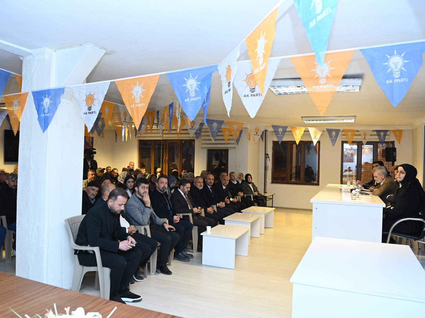 Ak Parti Göksun İlçe Danışma Toplantısı Yoğun Katılımla Gerçekleştirildi5