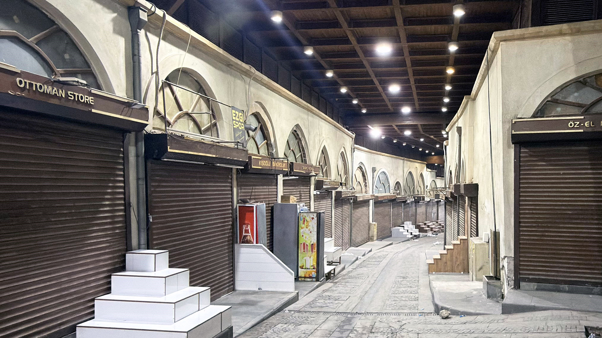 Asırlık Çarşıda Modern Dokunuş; Aydınlatmalar Baştan Aşağı Yenileniyor (4)