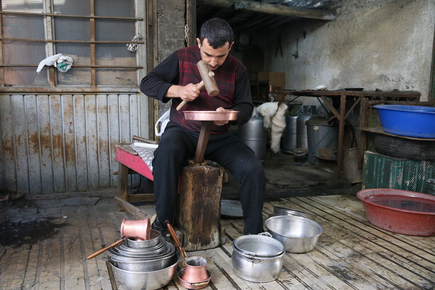 Bakırcılığın Kahramanmaraş'taki Son Temsilcileri Mesleği Yaşatmaya Çalışıyor (9)