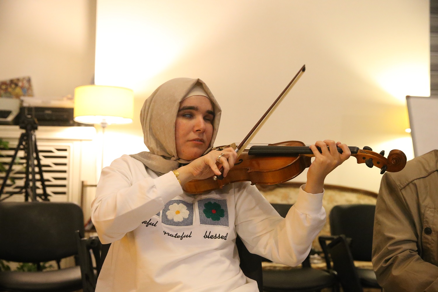 'Bir Başka Orkestra'nın Özel Bireyleri Müzikle Engelleri Aşıyor (6)