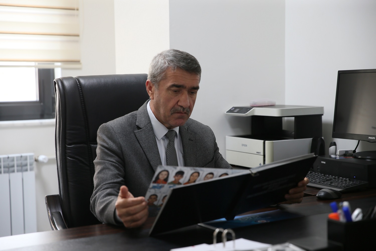 Depremde 6 Öğretmen Ve 250 Öğrencisini Kaybeden Okulda Öğretmenler Günü Buruk Karşılanıyor (1)