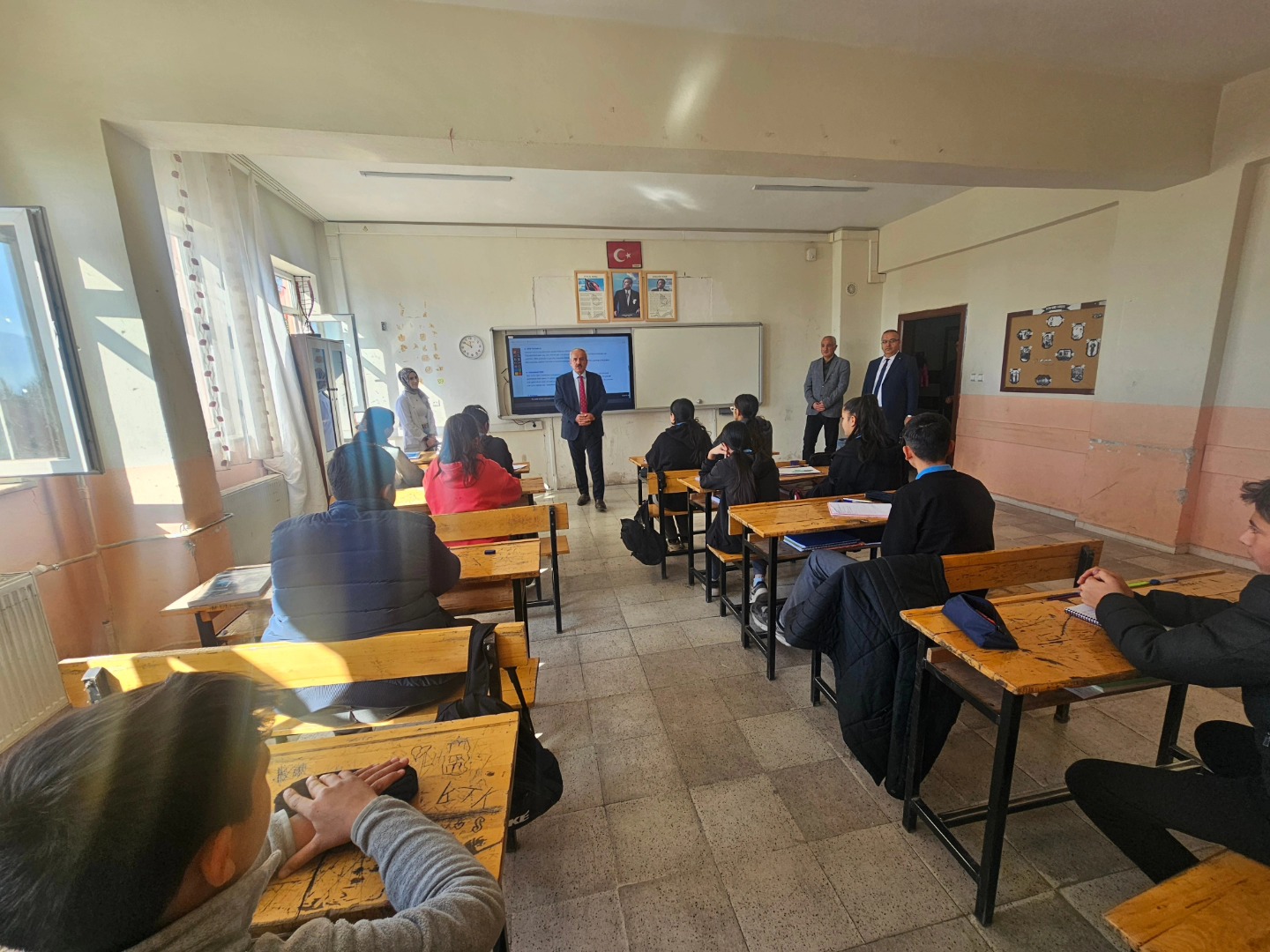 Elbistan İlçe Milli Eğitim Müdürlüğünden Doğanköy Şehit Uğur Kartal İlk Ve Ortaokuluna Ziyaret1