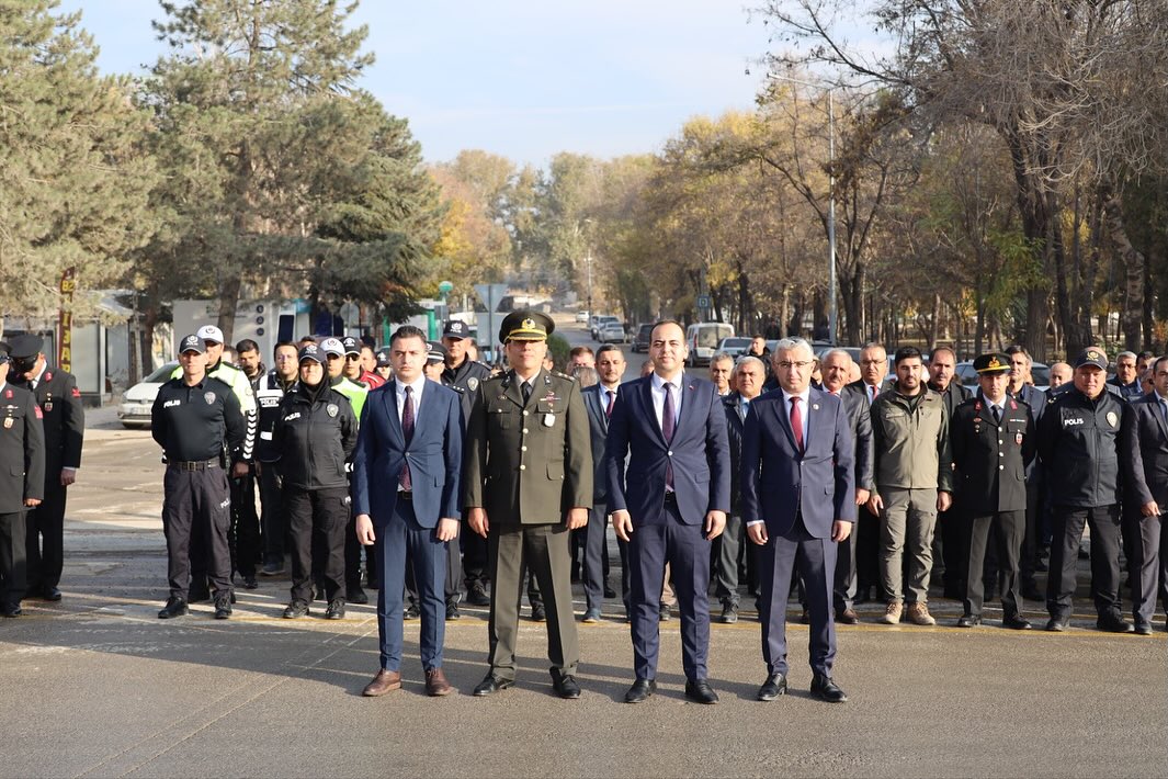 Elbistan’da 10 Kasım Atatürk’ü Anma Töreni Düzenlendi