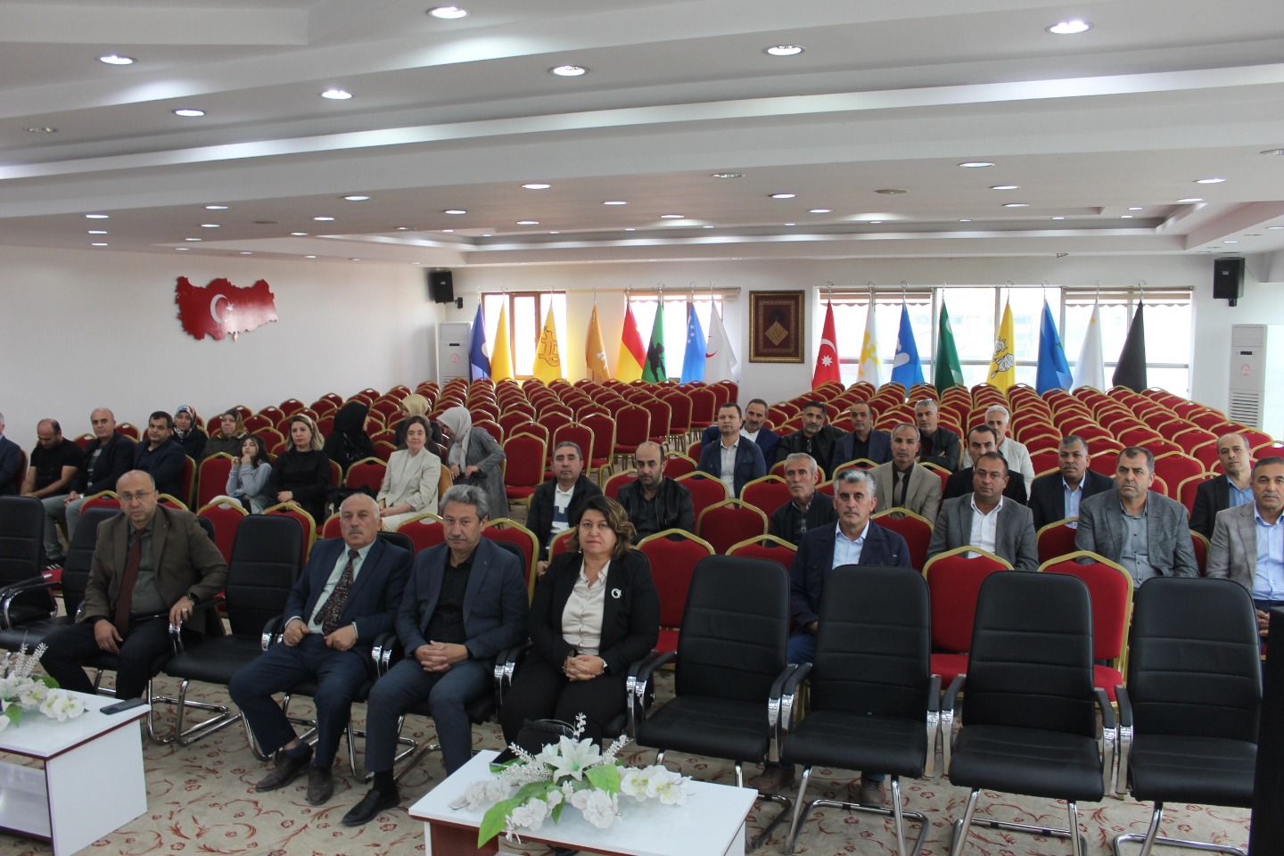 Elbistan’da Başarılı Öğretmen Ve İdarecilere Ödül Takdimi1