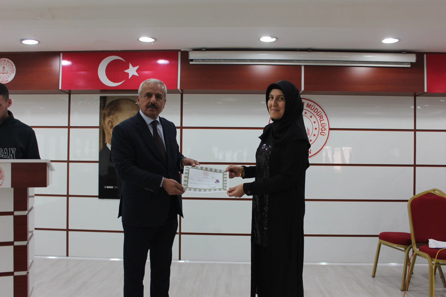 Elbistan’da Başarılı Öğretmen Ve İdarecilere Ödül Takdimi2