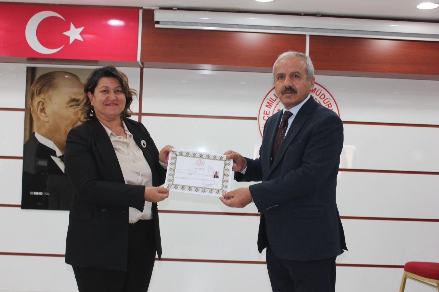 Elbistan’da Başarılı Öğretmen Ve İdarecilere Ödül Takdimi3