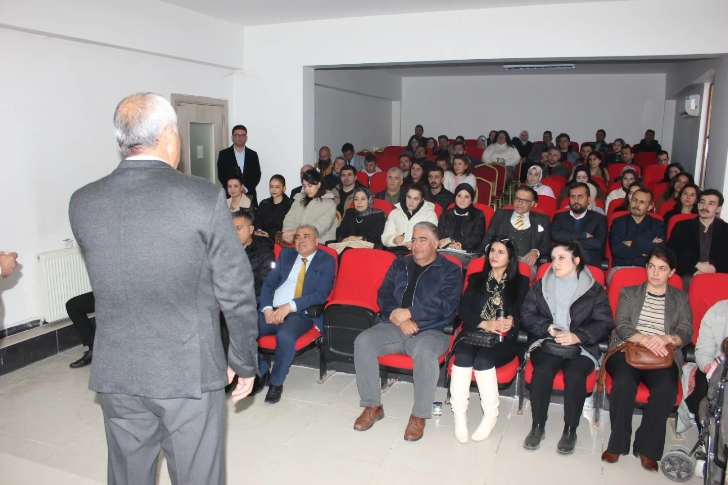 Elbistan’da Erasmus+ Ve Akreditasyon Süreçleri Bilgilendirme Toplantısı Düzenlendi3