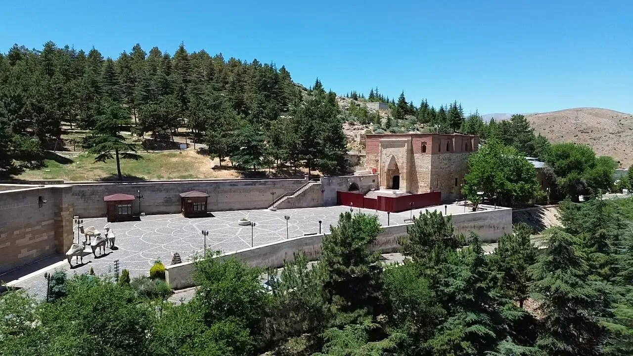 Eshab I Kehf Külliyesi, En Çok Görüntülenen Yer Oldu1