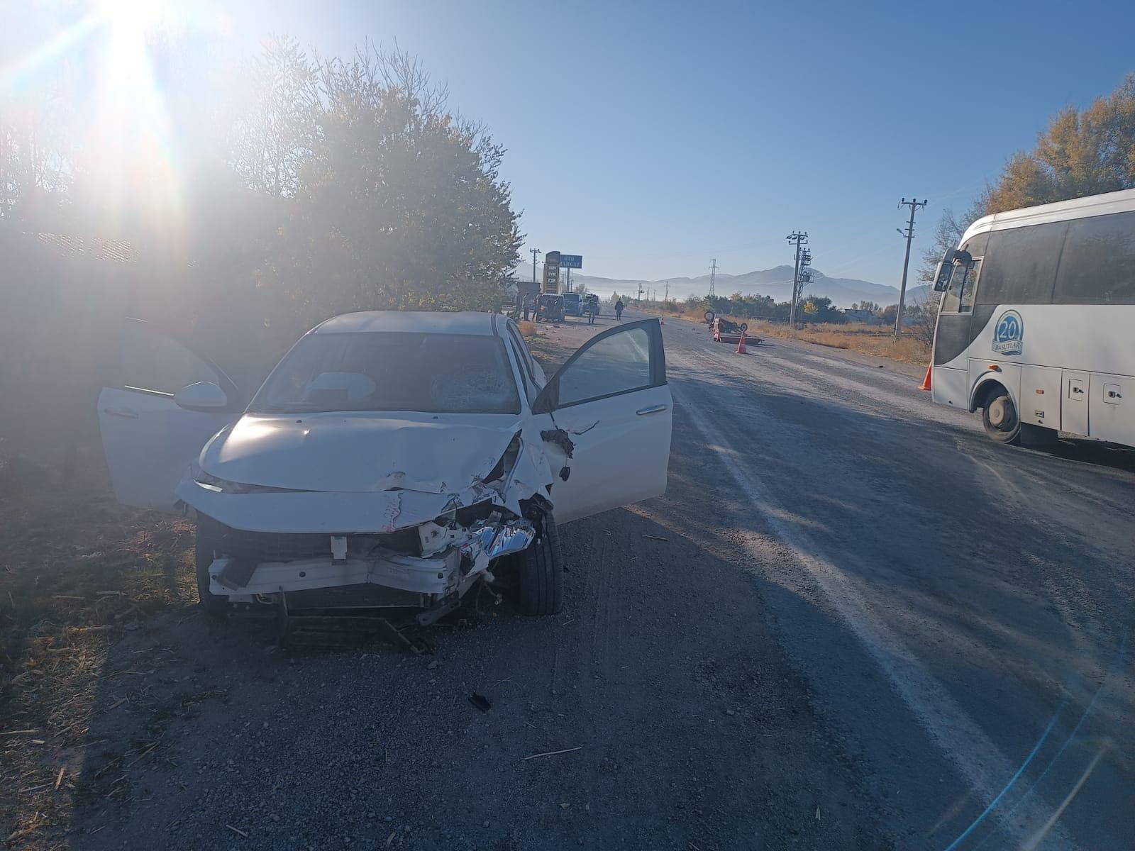 Feci Kaza Yaşlı Sürücü Yaşamını Yitirdi1