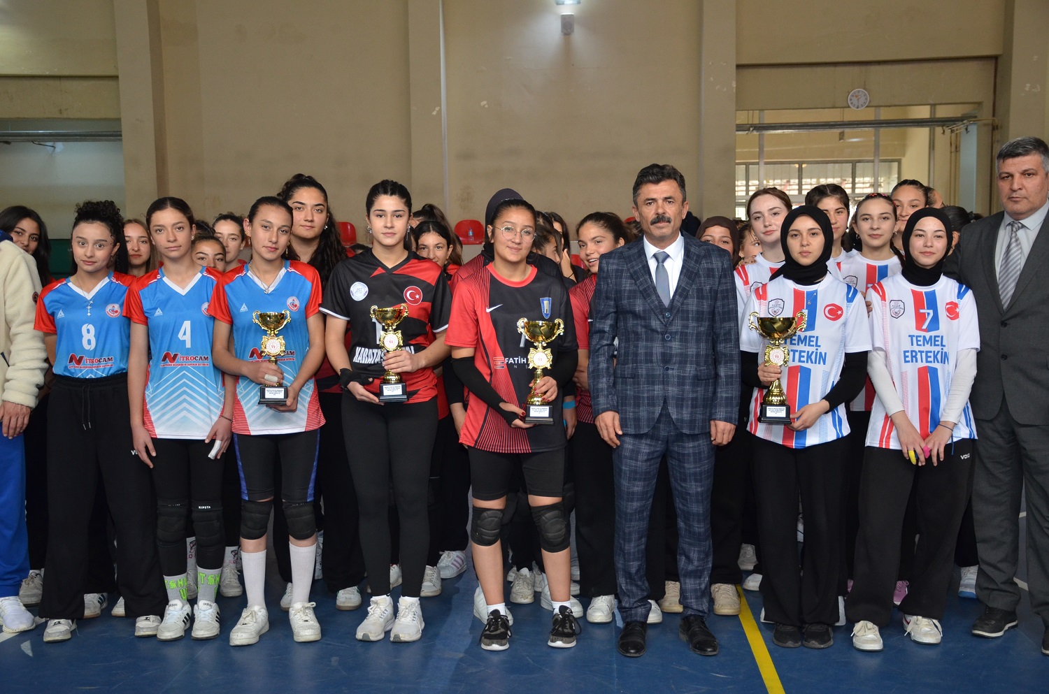 Gençler Kız Voleybol Şampiyonu Afşin Anadolu Lisesi Oldu (1)