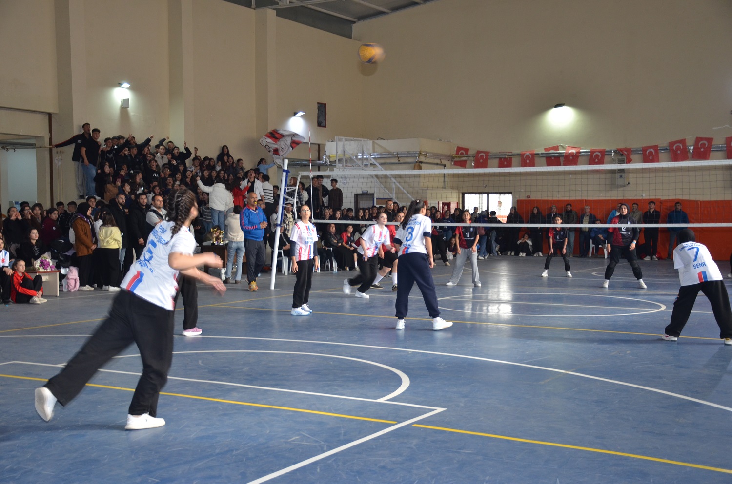 Gençler Kız Voleybol Şampiyonu Afşin Anadolu Lisesi Oldu (6)