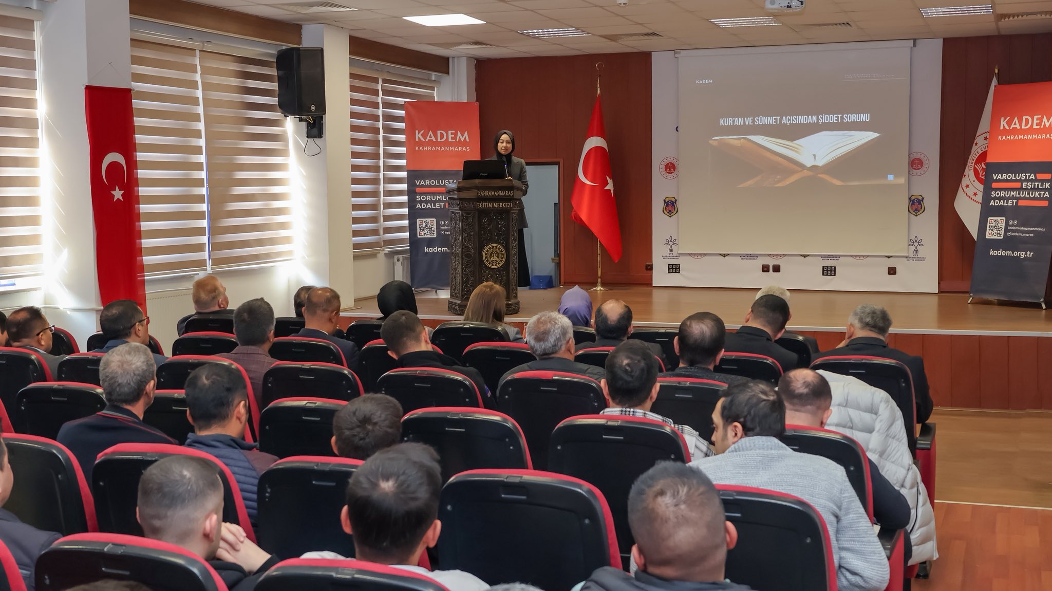 “Güven Toplumunun İnşası; Şiddetin Anatomisi Ve Çözüm Yolları Eğitimi” Konferansı Düzenlendi2