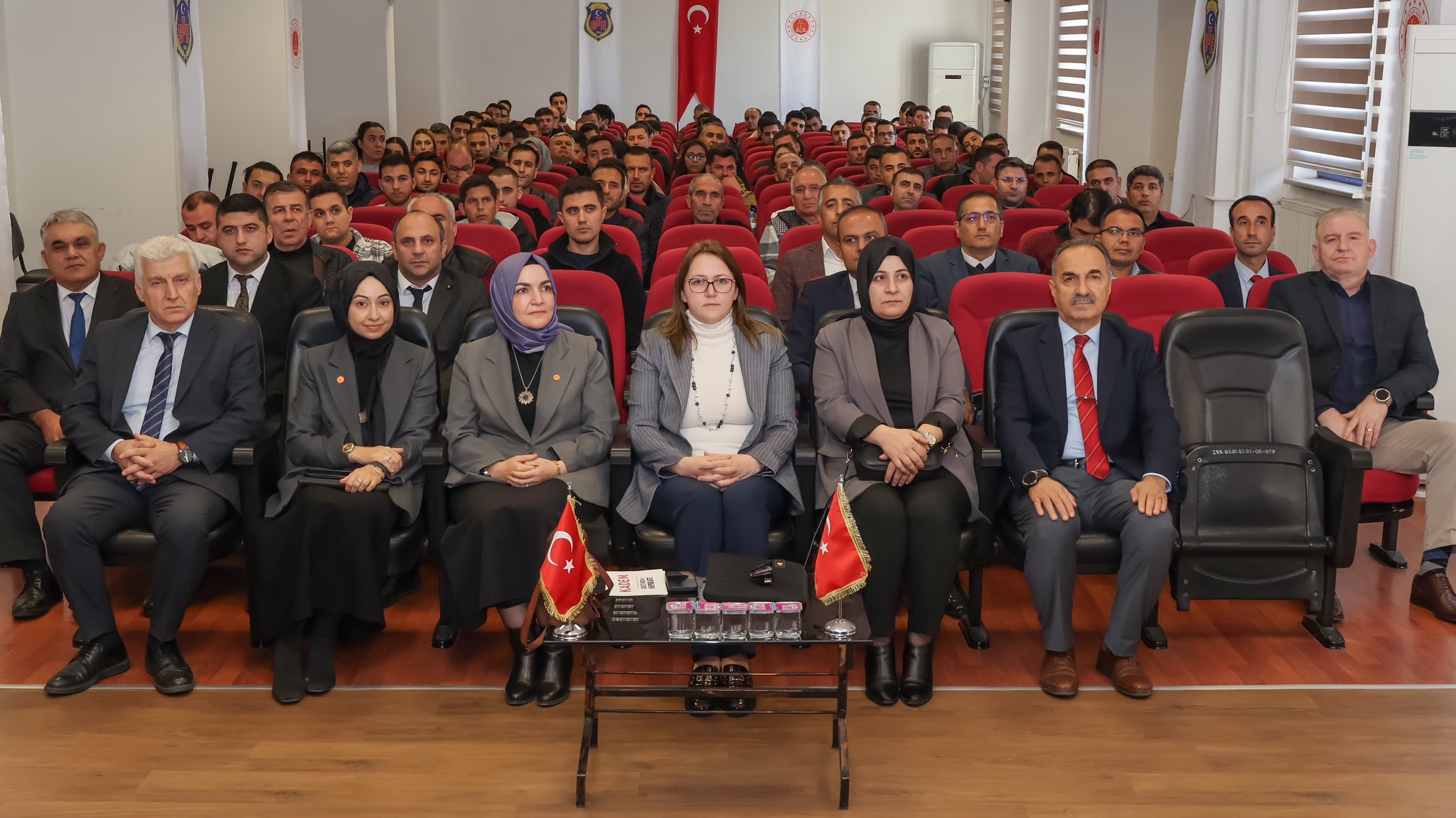 “Güven Toplumunun İnşası; Şiddetin Anatomisi Ve Çözüm Yolları Eğitimi” Konferansı Düzenlendi5