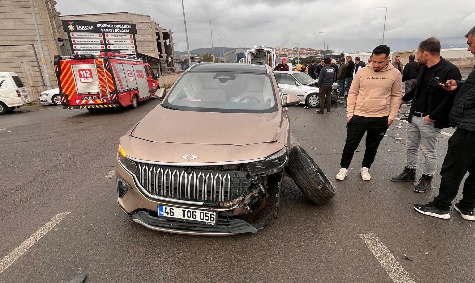 İki Otomobil Çarpıştı 1 Yaralı1