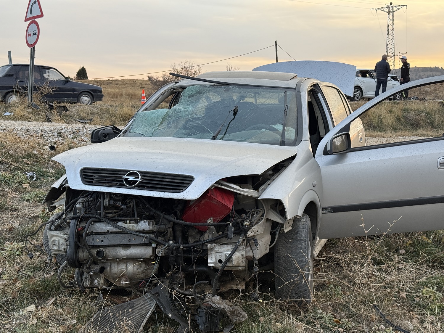 İki Otomobilin Çarpıştığı Kazada 4 Kişi Yaralandı (4)