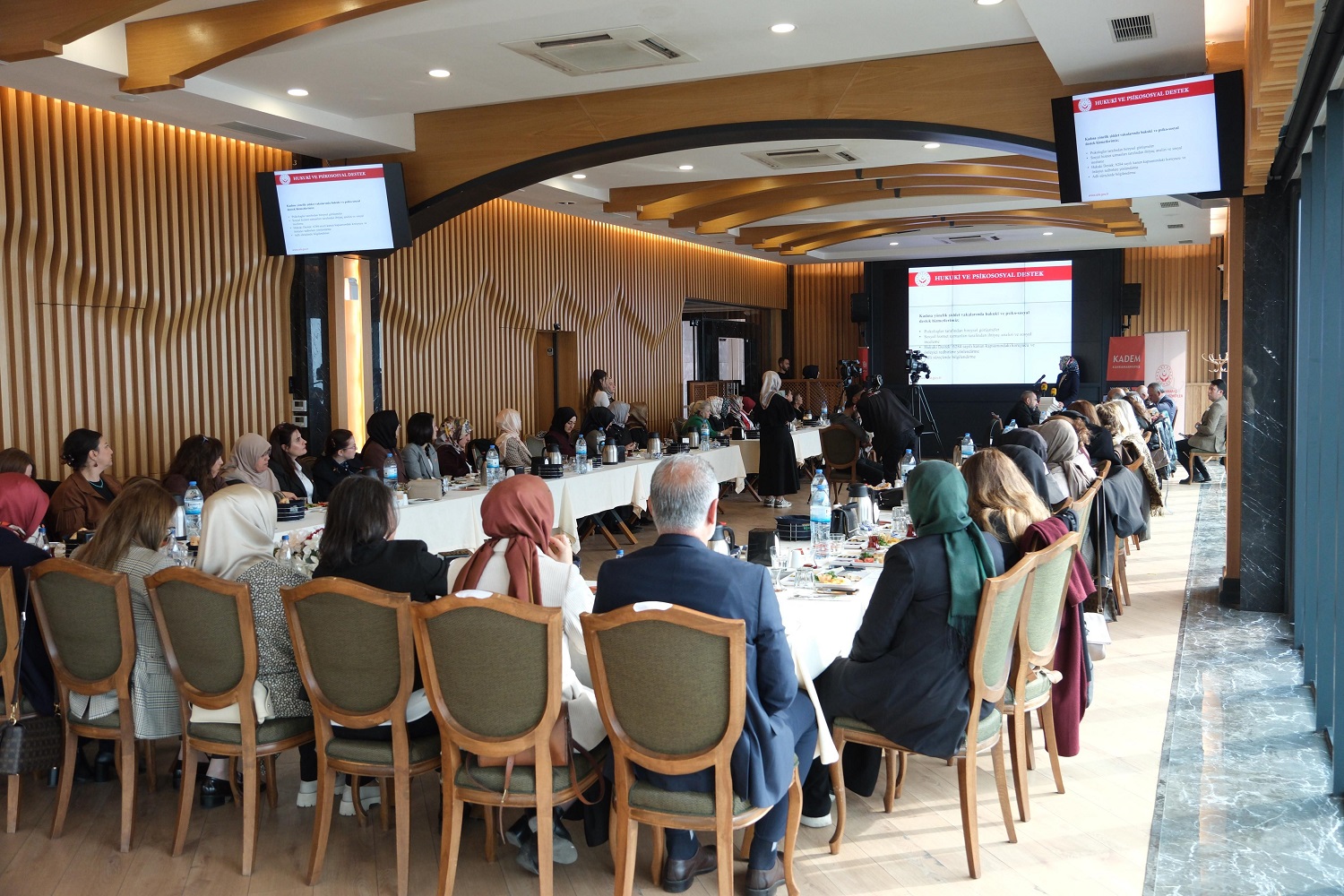 Kadınlar İçin Güvenli Bir Gelecek Amacıyla Kurumlar El Ele (2)