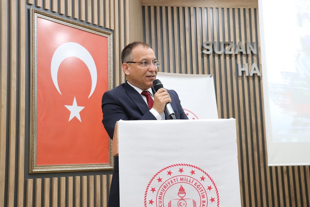 Kahramanmaraş’ta Anadolu Mektebi Yazar Okumaları Değerlendirme Toplantısı Gerçekleştirildi3