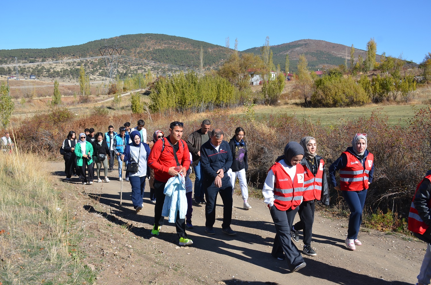 Kızılay Afşin Şubesi Doğa Yürüyüşü Etkinliği Düzenledi (13)