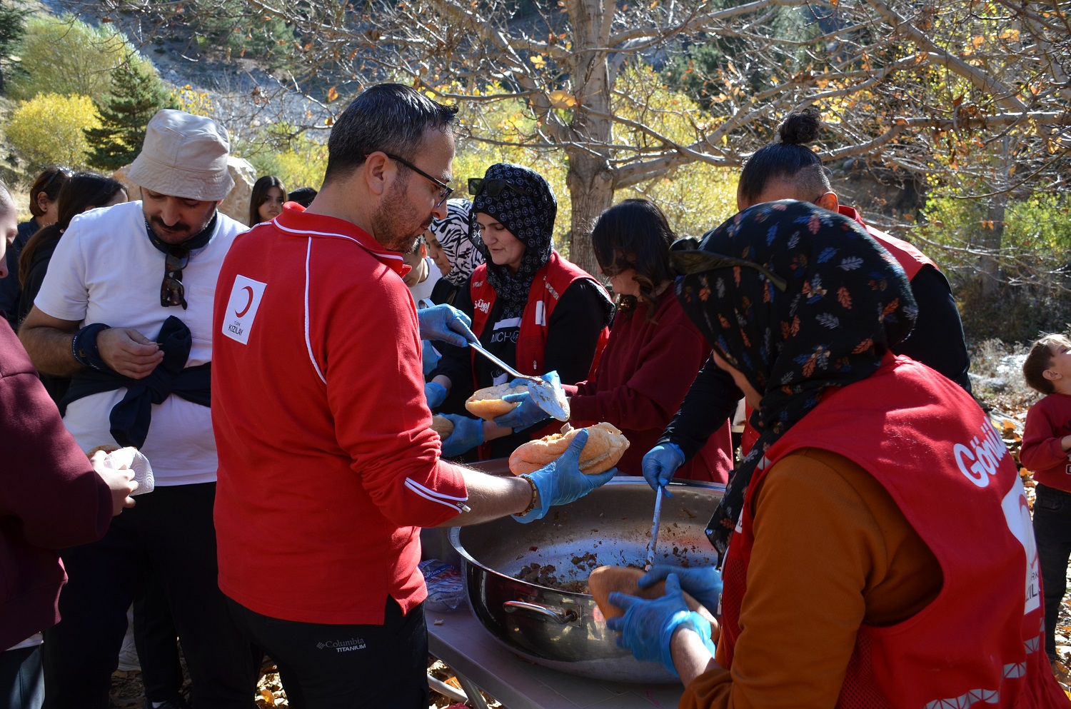 Kızılay Afşin Şubesi Doğa Yürüyüşü Etkinliği Düzenledi (18)