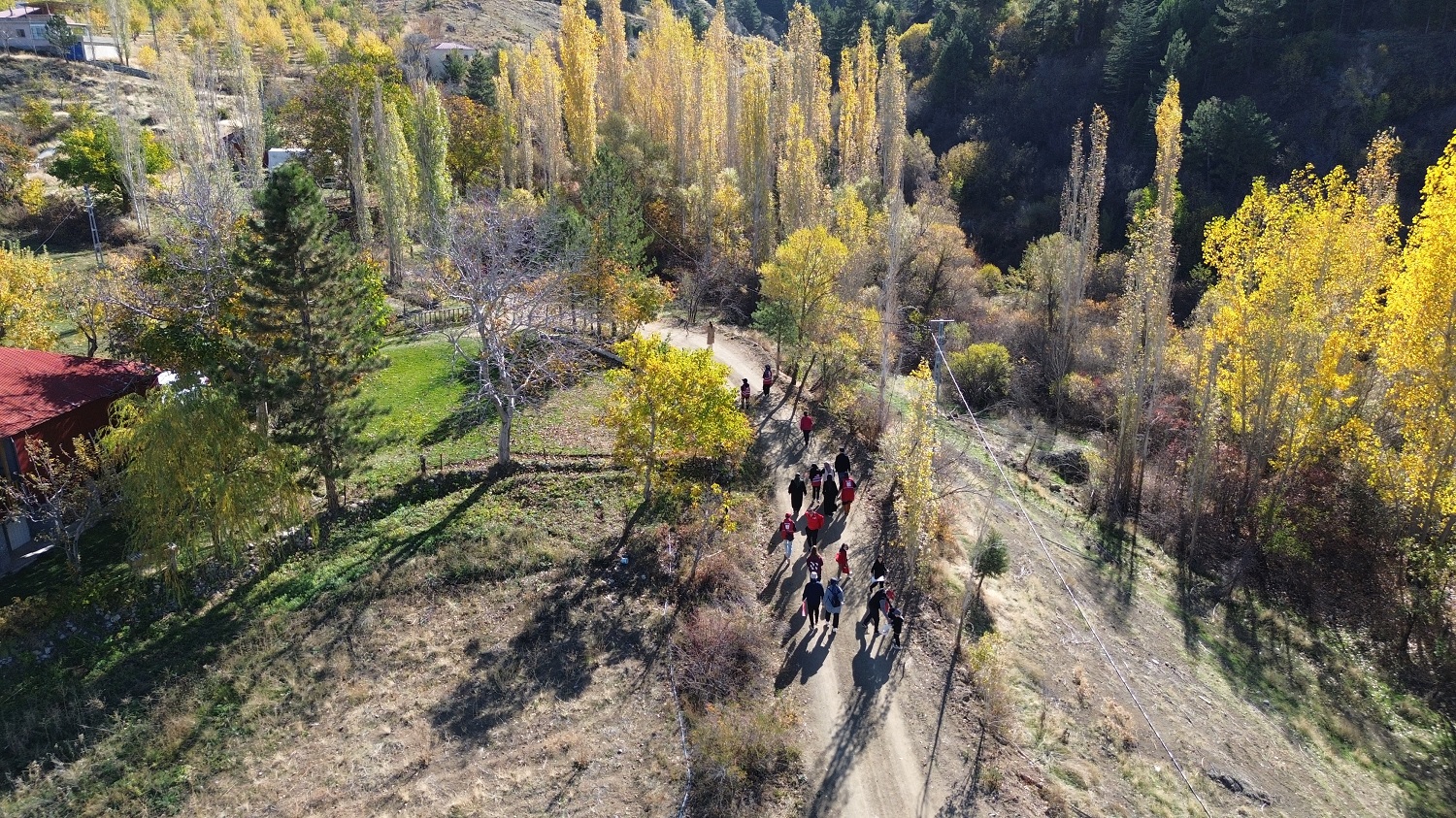 Kızılay Afşin Şubesi Doğa Yürüyüşü Etkinliği Düzenledi (2)