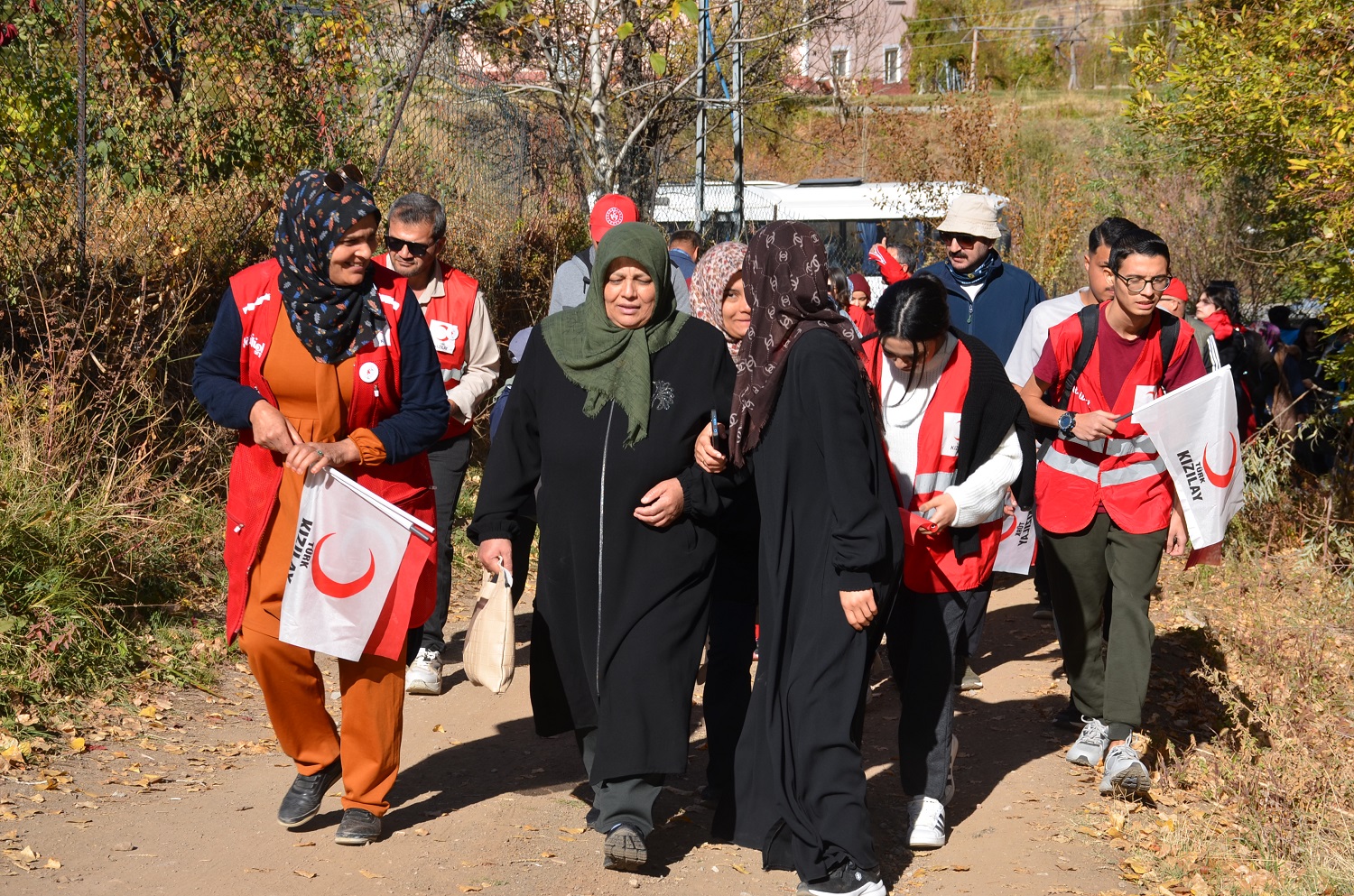 Kızılay Afşin Şubesi Doğa Yürüyüşü Etkinliği Düzenledi (9)