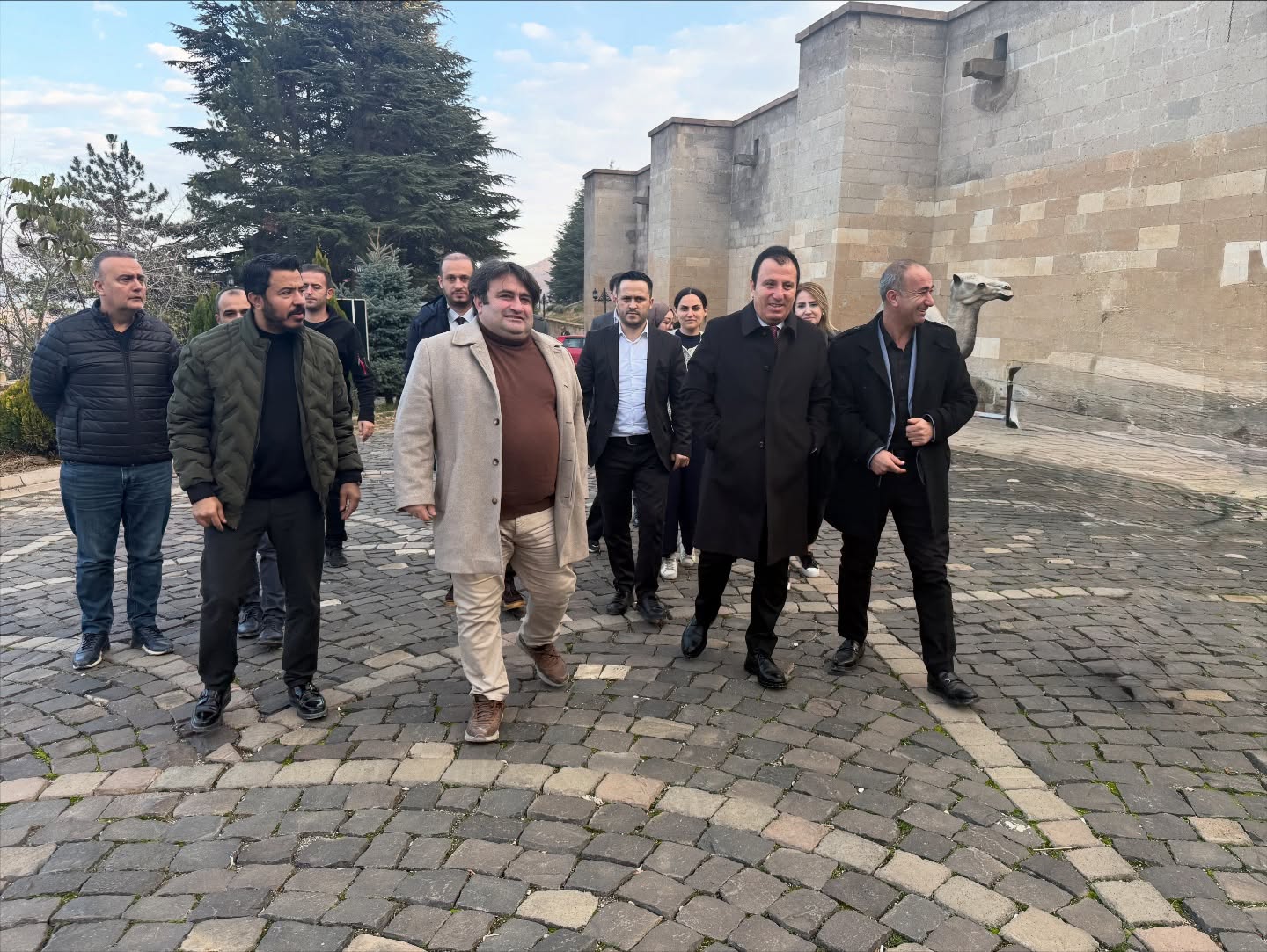 Kmtso Başkanı Buluntu, Afşin’de Ashab I Kehf’i Ziyaret Etti 4