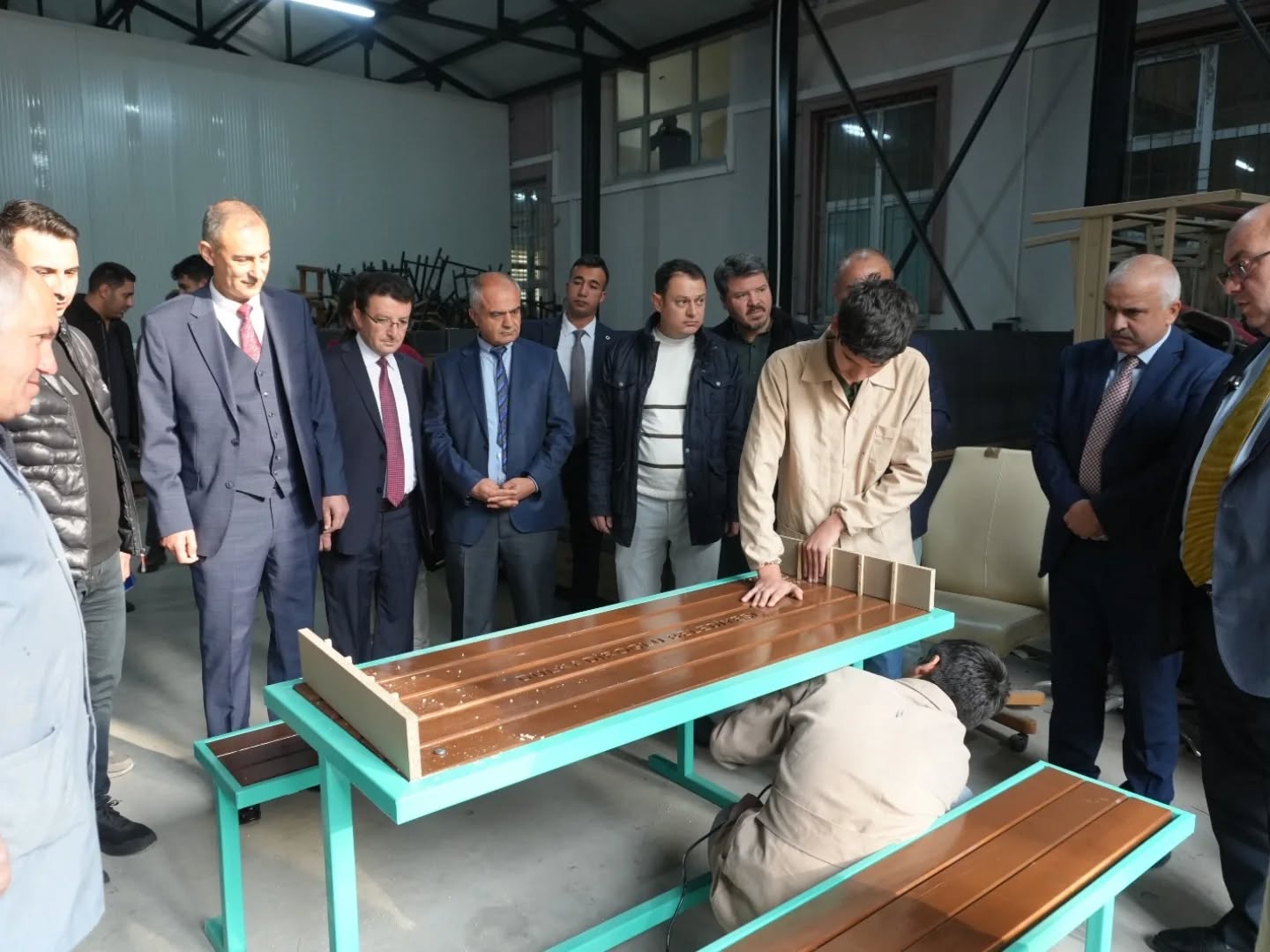 Meslek Lisesi Öğrencileri Dulkadiroğlu Belediyesi İçin Bank Ve Piknik Masası Üretiyor3