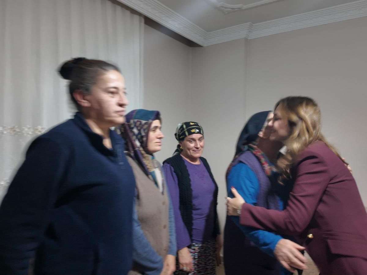 Mhp Heyeti Nurhak’ta Vatandaşlarla Buluştu2