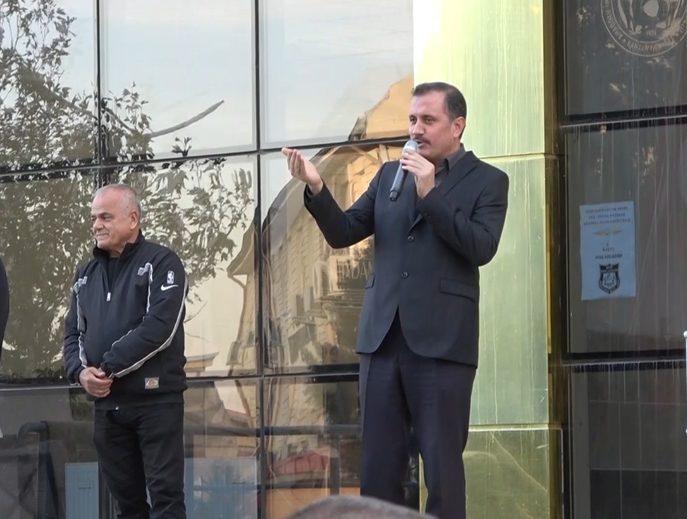 Okul Müdürünü (1)