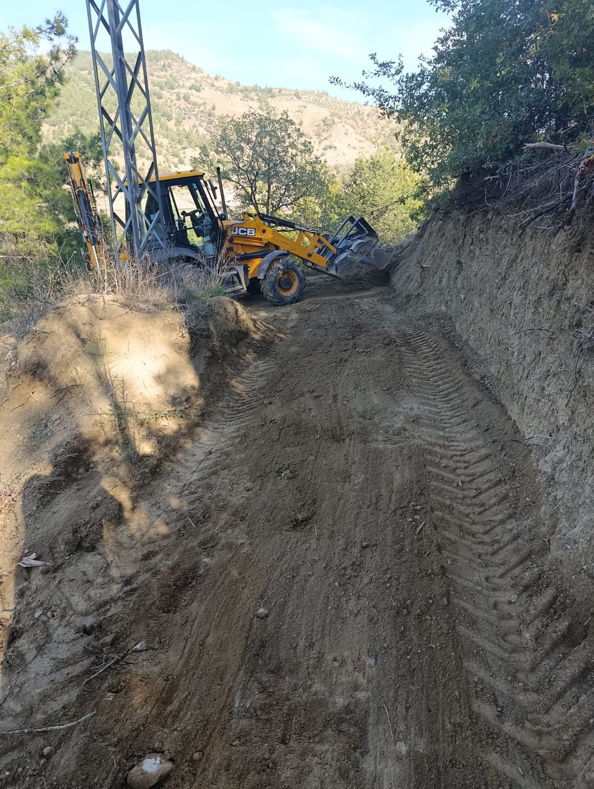 Onikişubat Belediyesi’nden Aynı Anda 17 Farklı Kırsal Mahalleye Ulaşım Yatırımı (3)