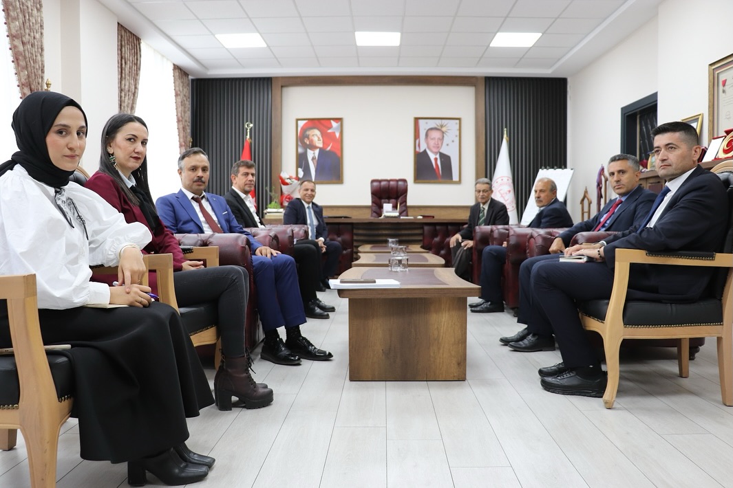 Prof. Dr. Sami Güçlü’den İl Müdürü Erhan Baydur’a Ziyaret