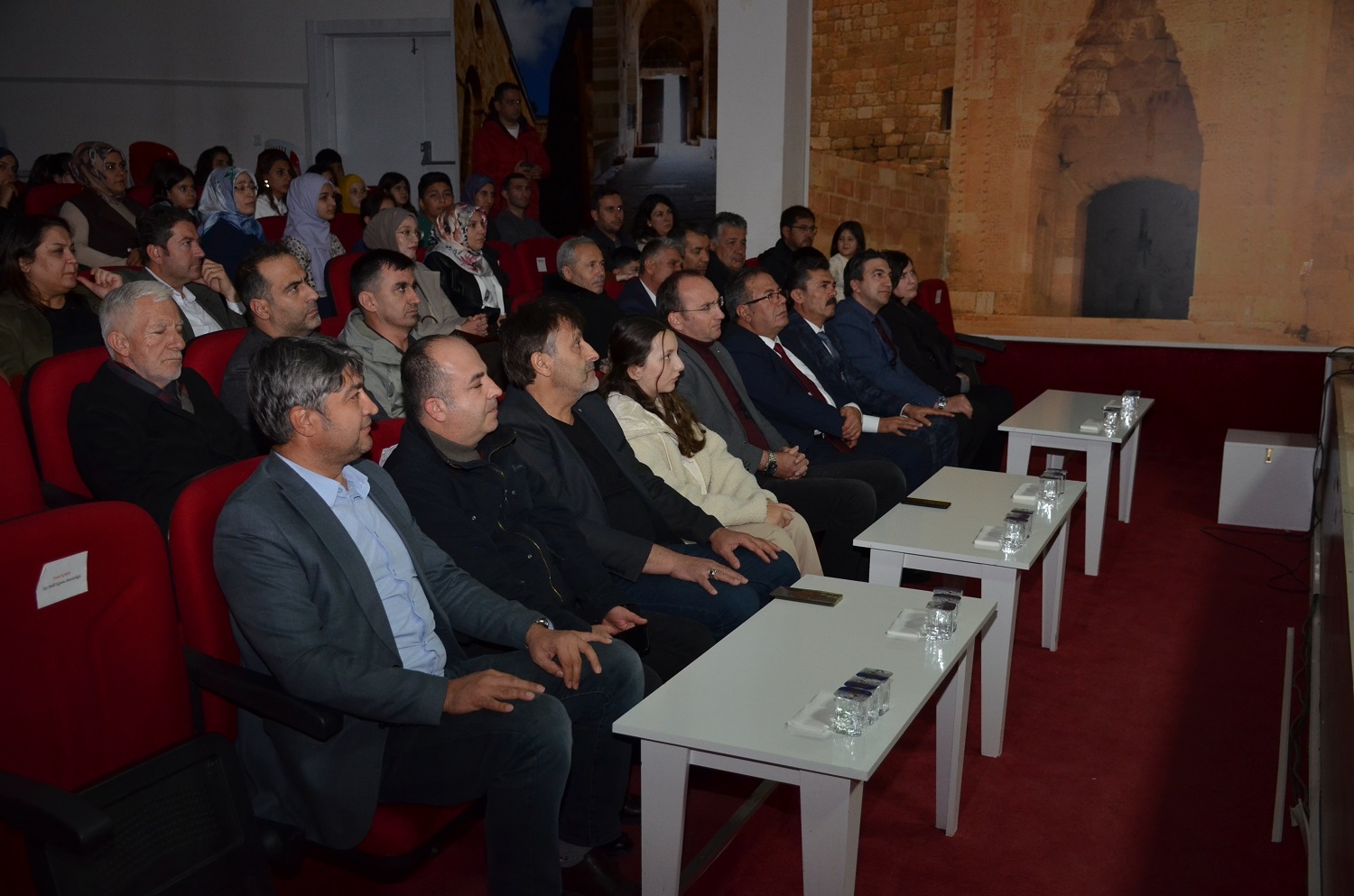 “Şahidimiz Anadolu” Tiyatro Oyunu Afşin’de Sahnelendi (2)-1