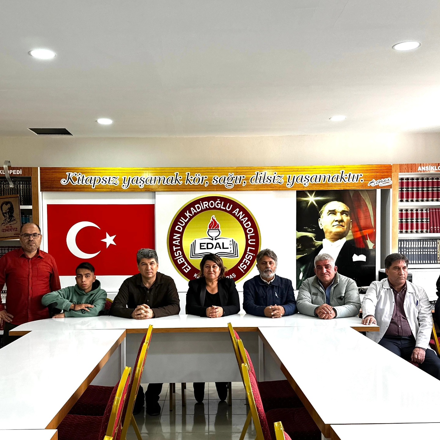 Şehit Öğretmen Erdal Çelebi Anısına Açılan Kütüphaneye Kitap Bağışı5