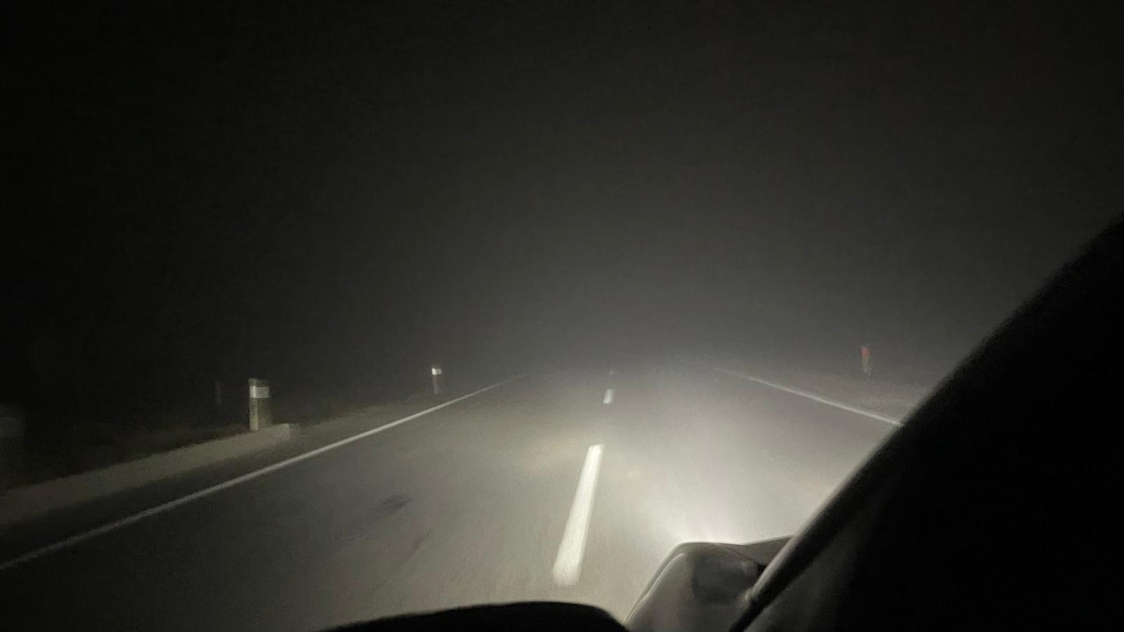 Sürücüler Dikkat! Afşin’de Yoğun Sis Ulaşımı Olumsuz Etkiliyor (1)