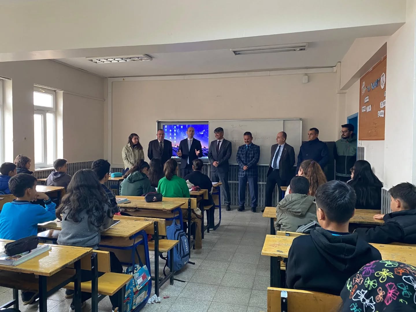 Teknoloji Tırı Çobanbeyli Cumhuriyet Ortaokulu’nda Öğrencilerle Buluştu7