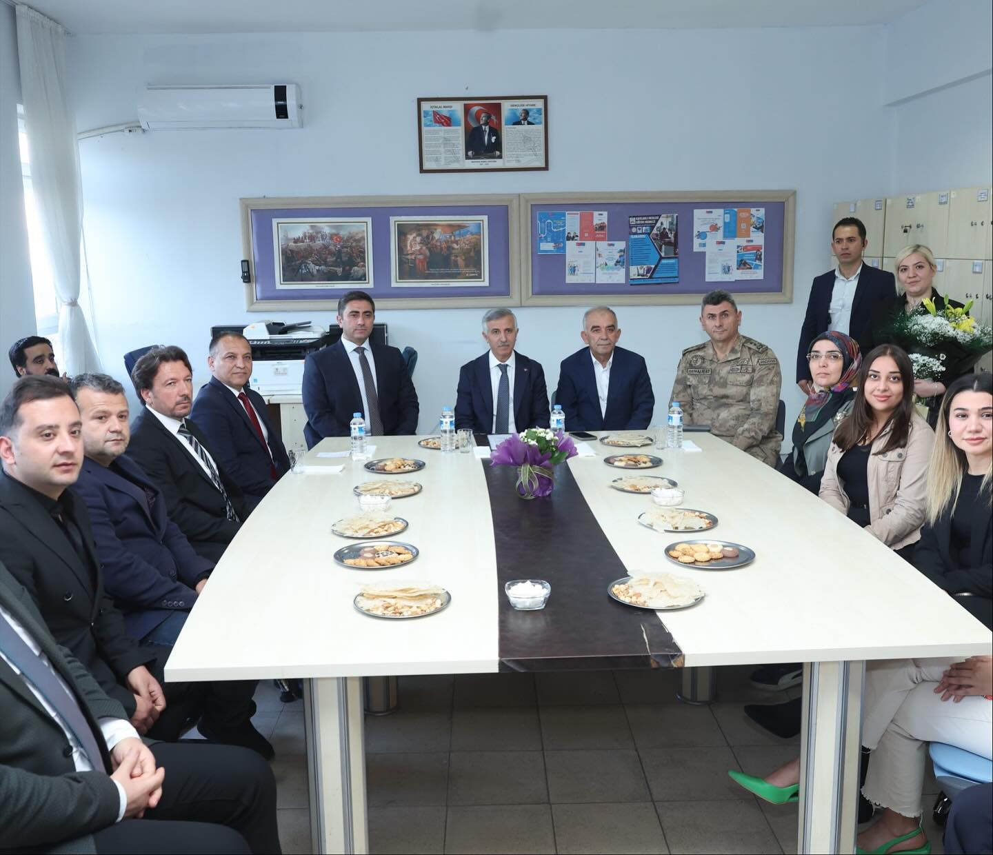 Vali Ünlüer’den Kavlaklı Mesleki Eğitim Merkezine Ziyaret4