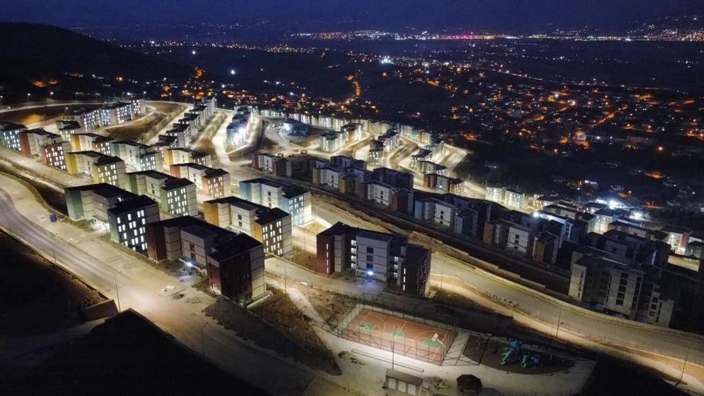 Vatandaşlar Deprem Konutları Çevresinde Güvenlik Tedbirlerinin Artırılmasını İstedi 3