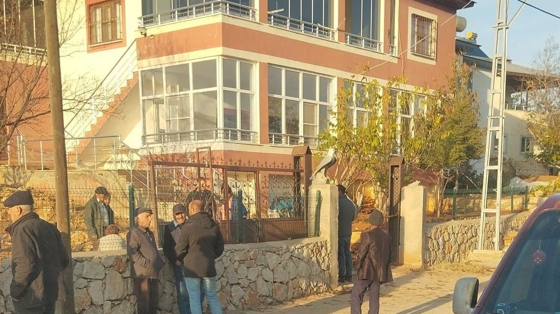 Yaşlı Karı Kocanın Cansız Bedenleri Bulundu 1