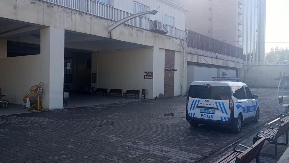 10 Gündür Otogarda Yaşayan Avukat Oturduğu Yerde Hayatını Kaybetti 1