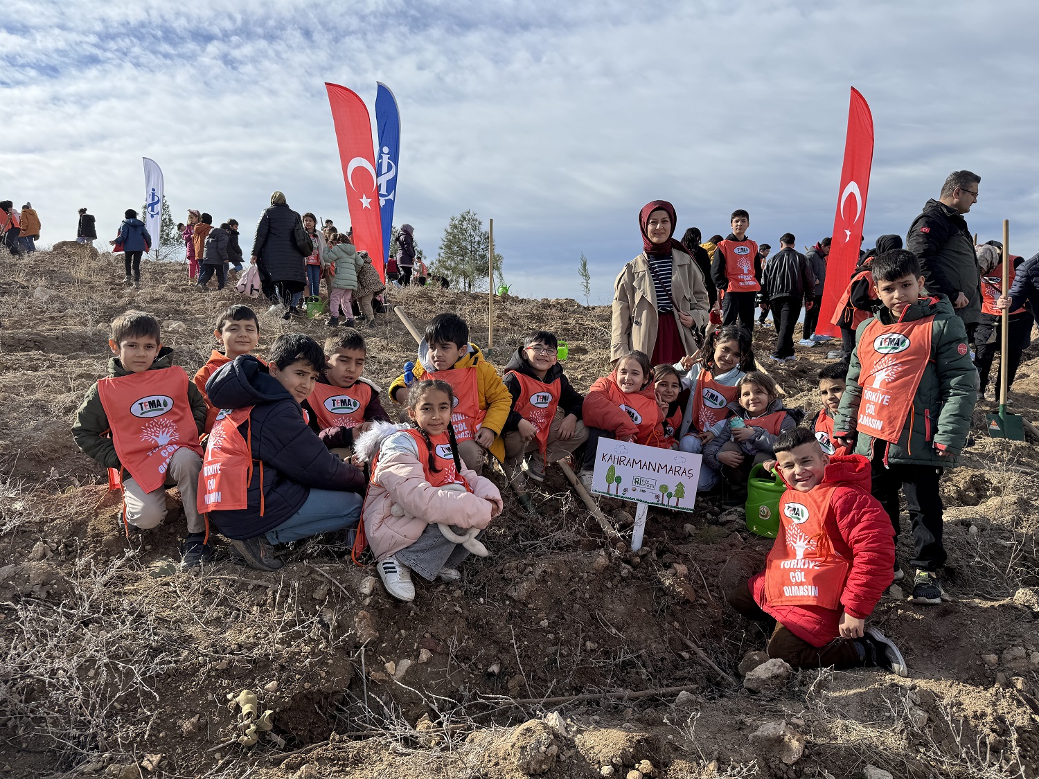 '81 İlde 81 Orman' Projesi Kapsamında 30 Bin Fidan Toprakla Buluştu (2)