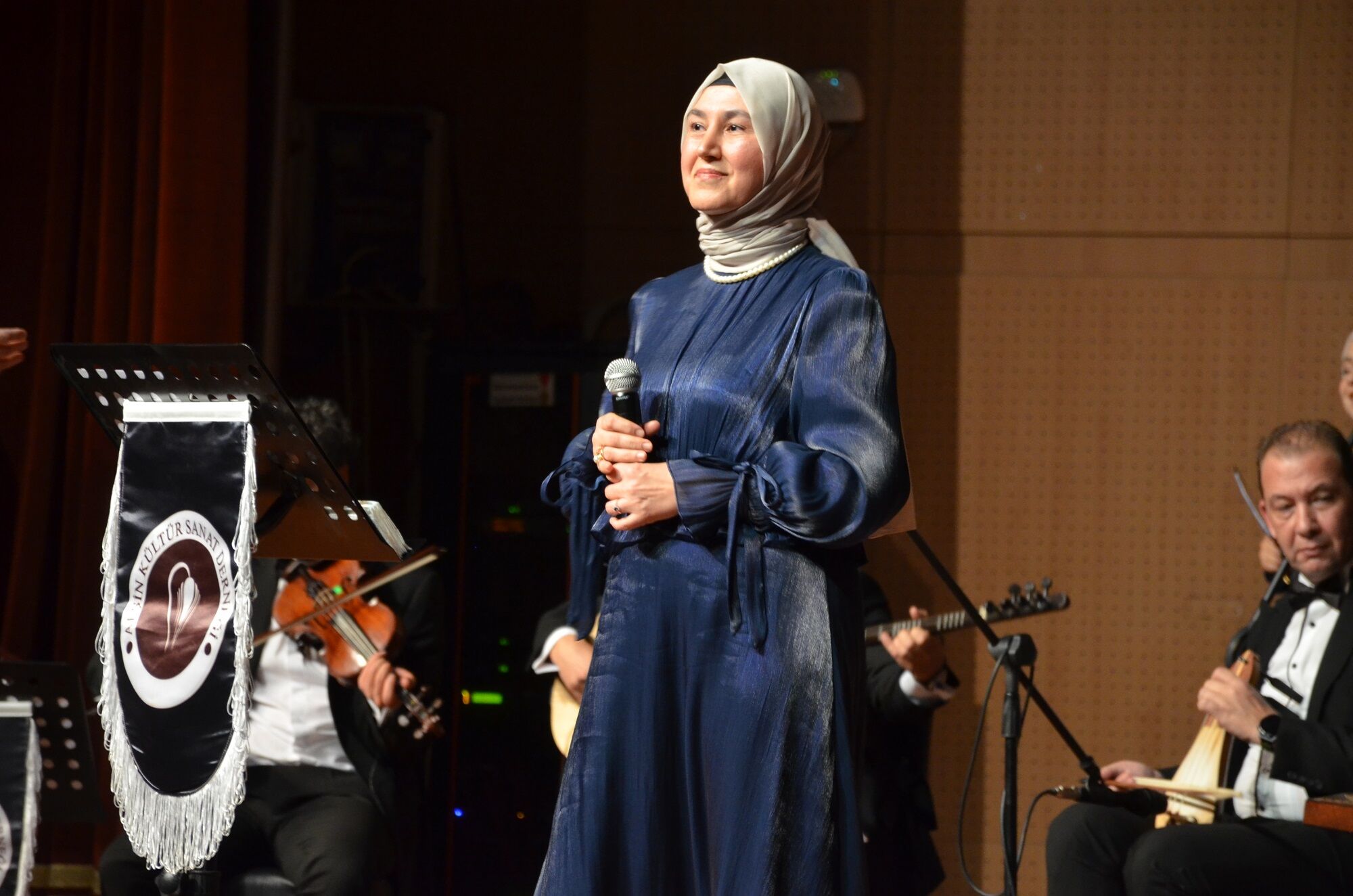 Afşin Kültür Sanat Derneği’nden “İnce Saz Şarkıları” Konseri Kahramanmaraş’ta Unutulmaz Gece (10)