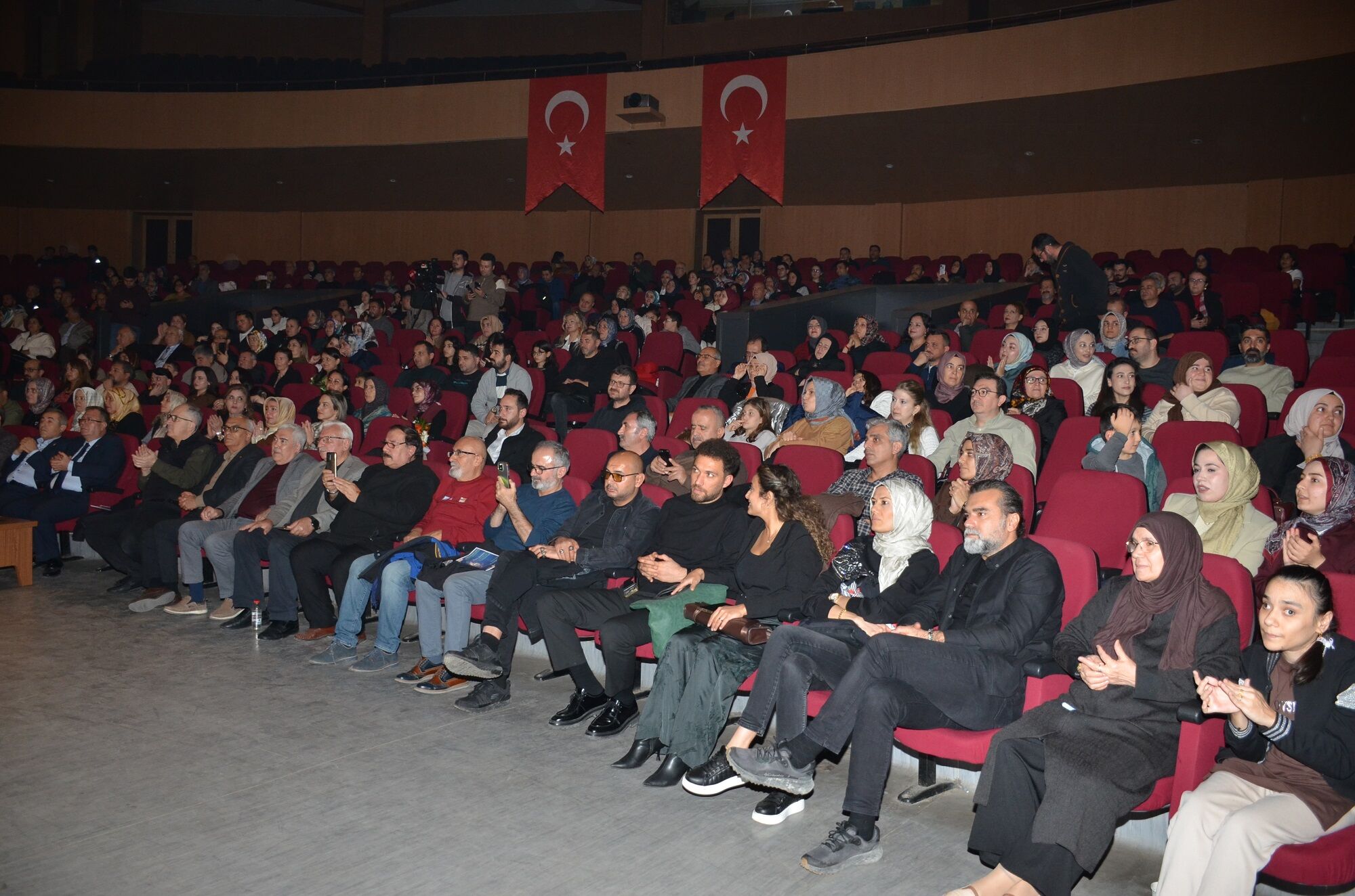 Afşin Kültür Sanat Derneği’nden “İnce Saz Şarkıları” Konseri Kahramanmaraş’ta Unutulmaz Gece (6)