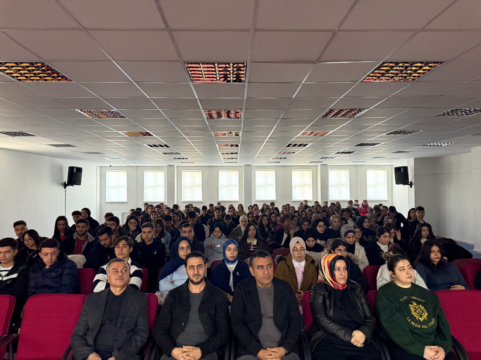 Afşin Sağlık Yüksekokulu’nda Kadına Yönelik Şiddete Dikkat Çeken Tiyatro Sunumu (2)