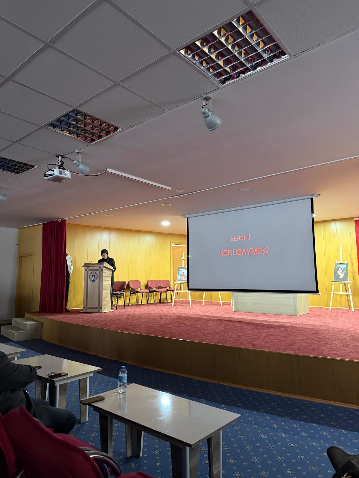 Afşin Sağlık Yüksekokulu’nda Kadına Yönelik Şiddete Dikkat Çeken Tiyatro Sunumu (5)