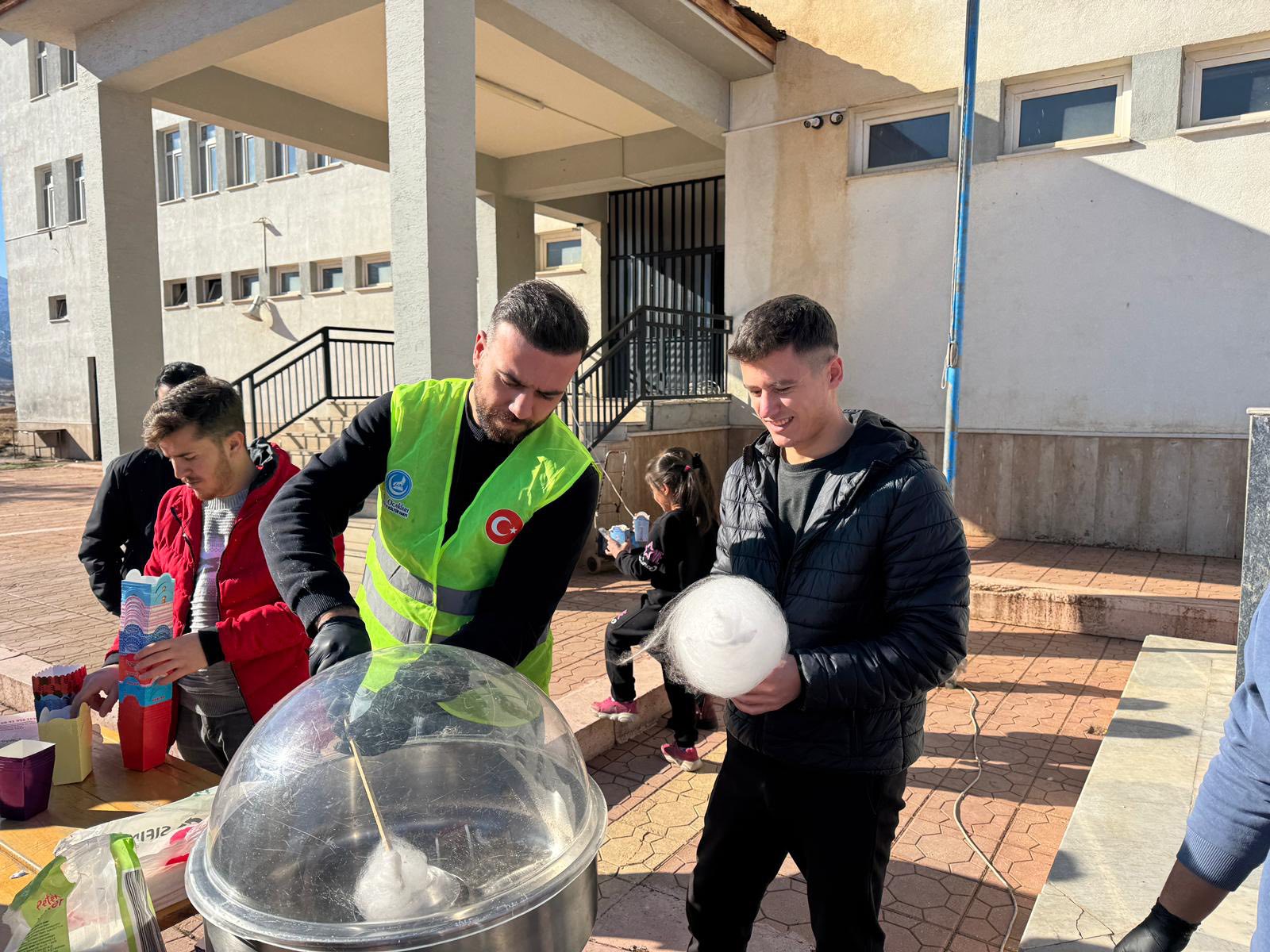 Afşin Ülkü Ocakları’ndan Yerli Malı Haftası’na Anlamlı Etkinlik (6)