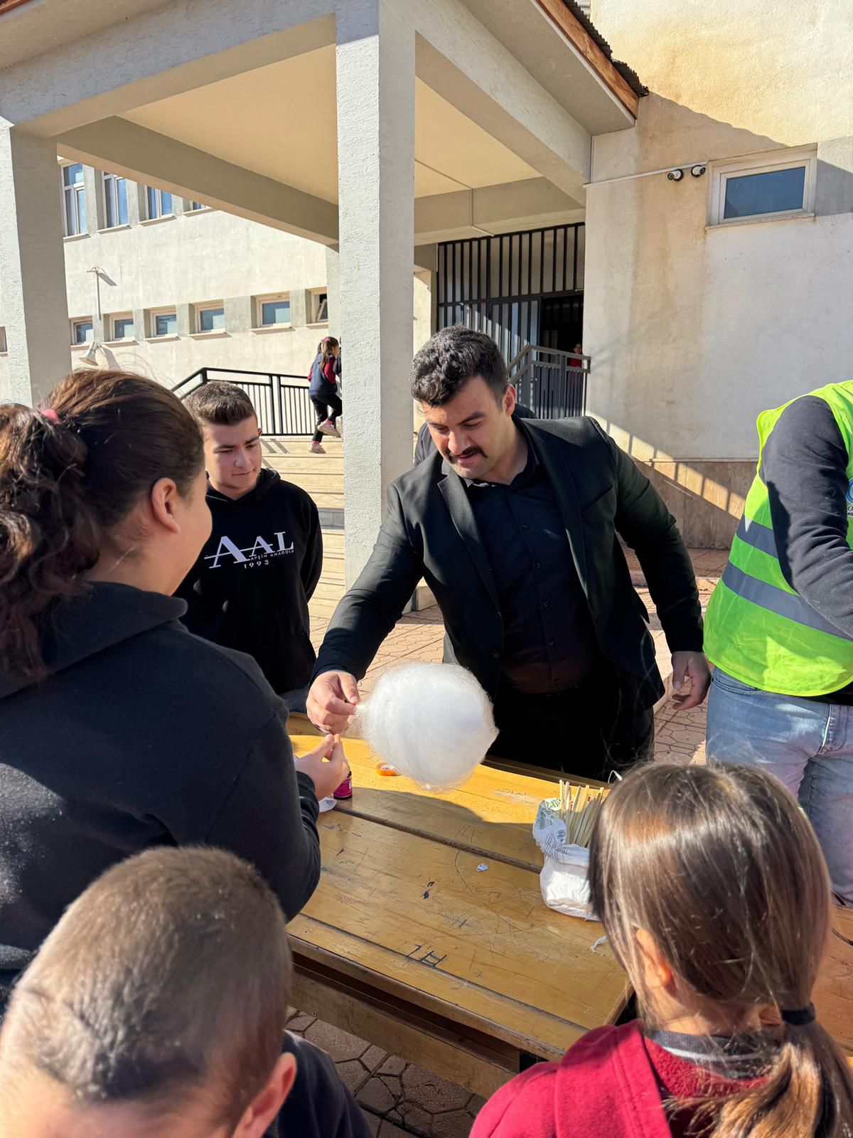 Afşin Ülkü Ocakları’ndan Yerli Malı Haftası’na Anlamlı Etkinlik (8)