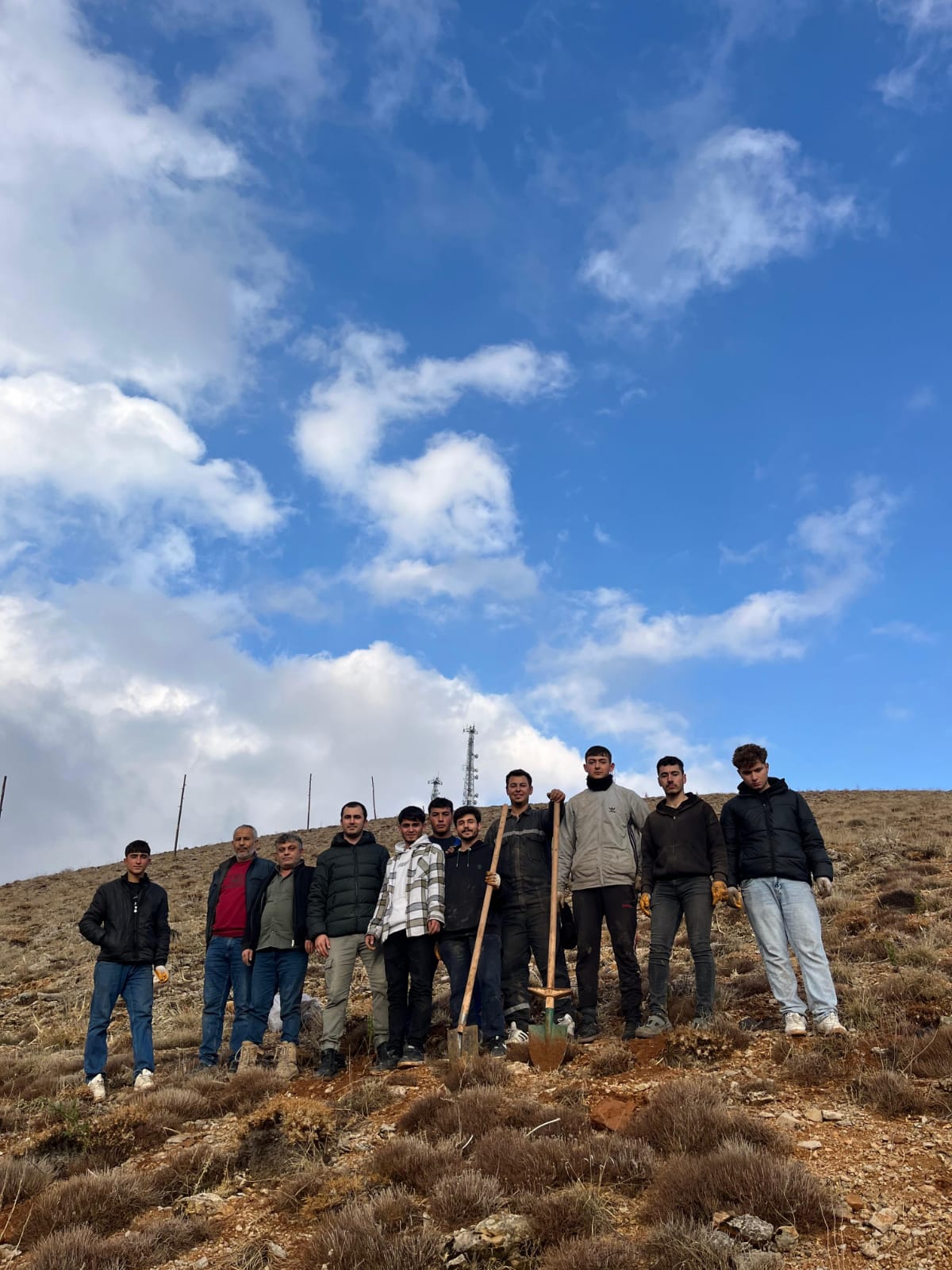 Afşin’de Anahtar Parti’den Fidan Dikimi Ve Çevre Temizliği Etkinliği (3)