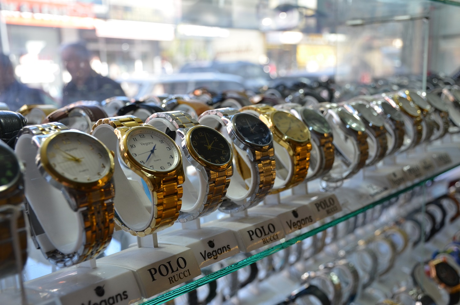 Afşin’de Eşinin Hatırasını Saatlerin Kalbinde Yaşatıyor (7)