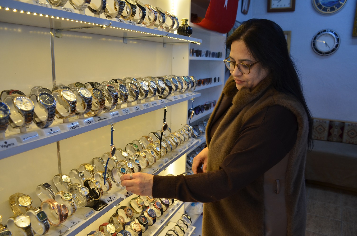 Afşin’de Eşinin Hatırasını Saatlerin Kalbinde Yaşatıyor (9)