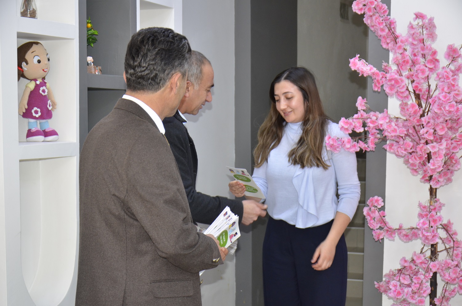 Afşin’de Esnafa Trafik Ve Sağlık İçin Yürüyüş Bilgilendirmesi Yapıldı (10)